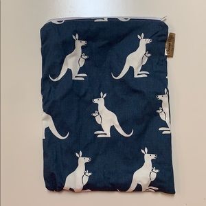 kangaroo changing pad